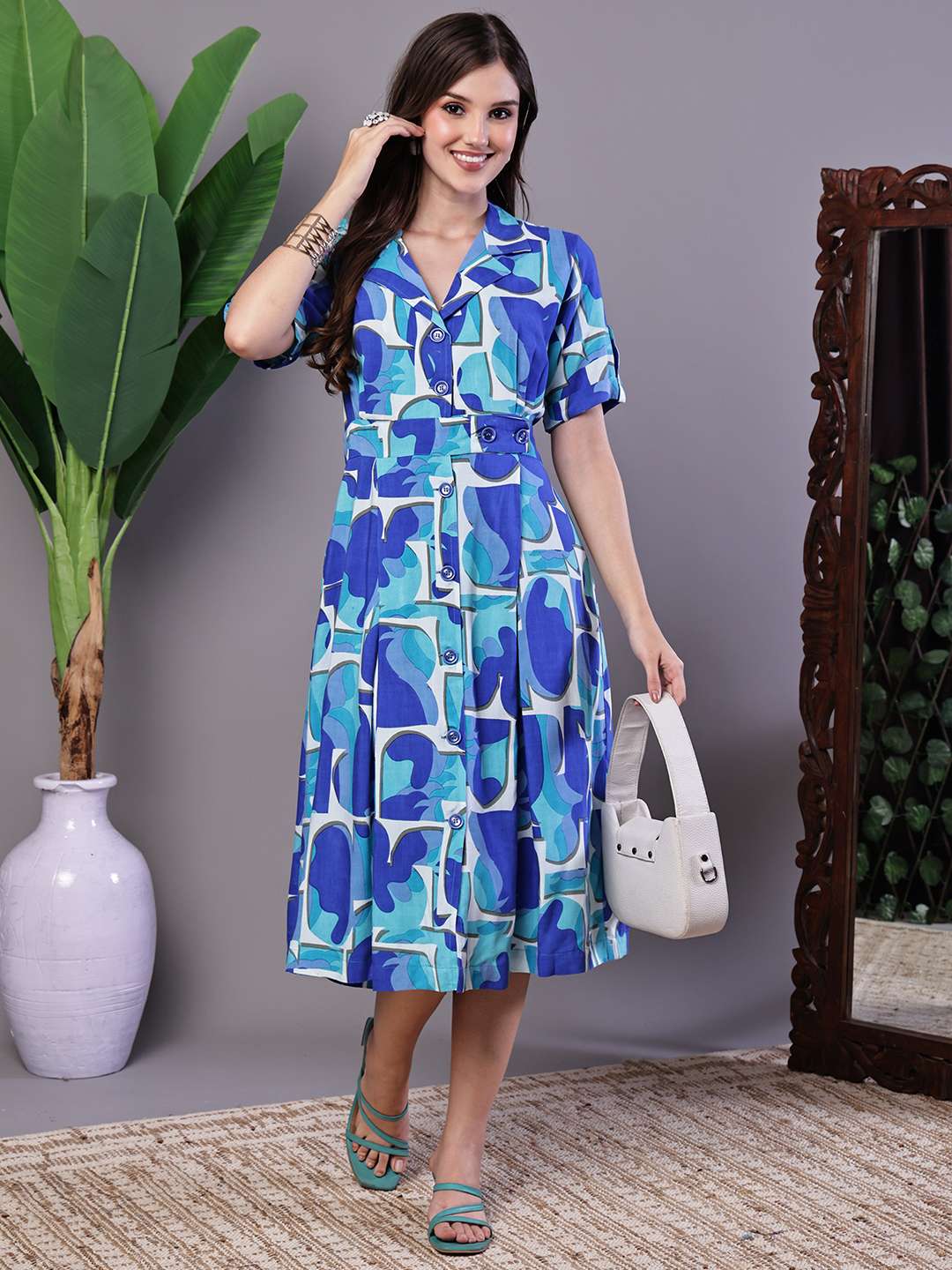 DzHE7f.jpg Women's Blue Abstract Print Cotton Shirt Dress - Image 1