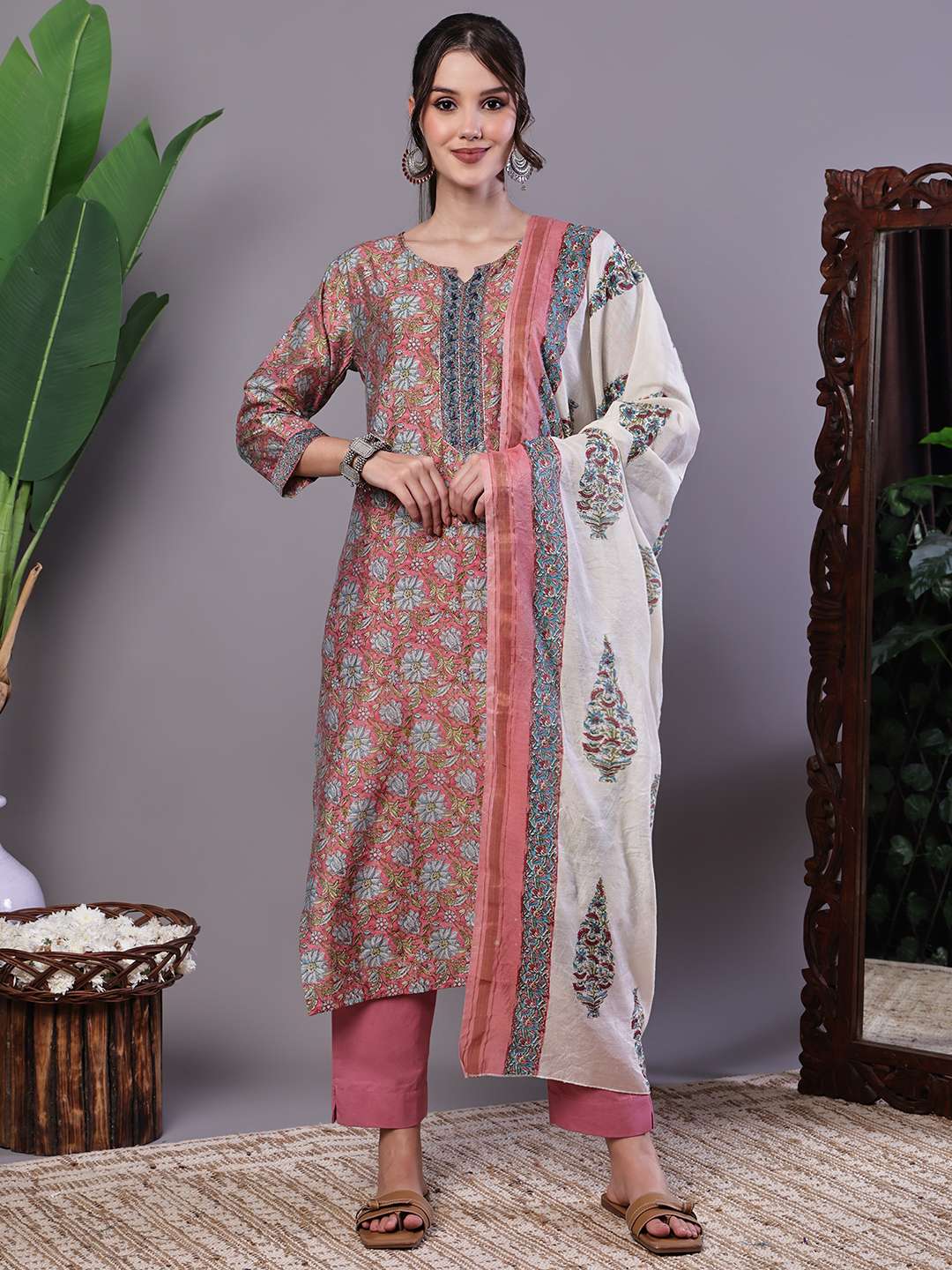 tTjHxK.jpg Women's Pink Floral Chanderi Printed Kurta Set with Dupatta Suit Sets - Image 1